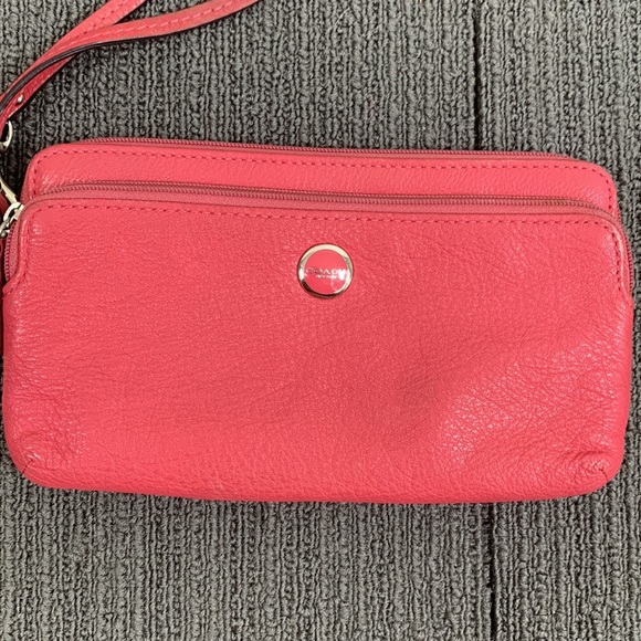 Coach Wristlet Wallet Womens Medium Pink Leather Clutch Purse Bag - Picture 3 of 16